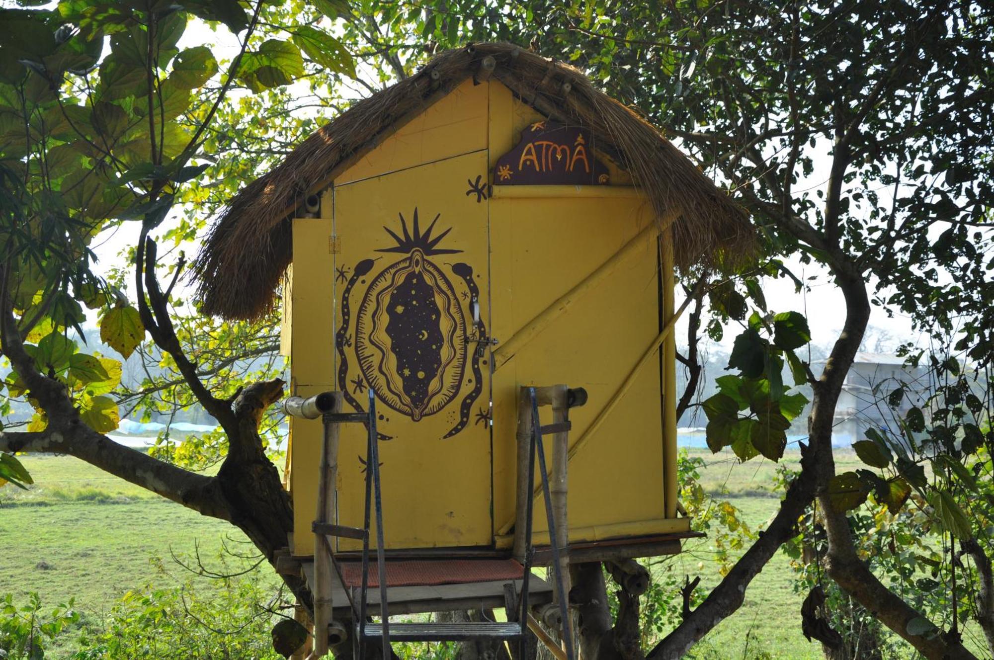 Pemsee'S Tree Town - Eco-Friendly,Tree House Hostel Sauraha Esterno foto