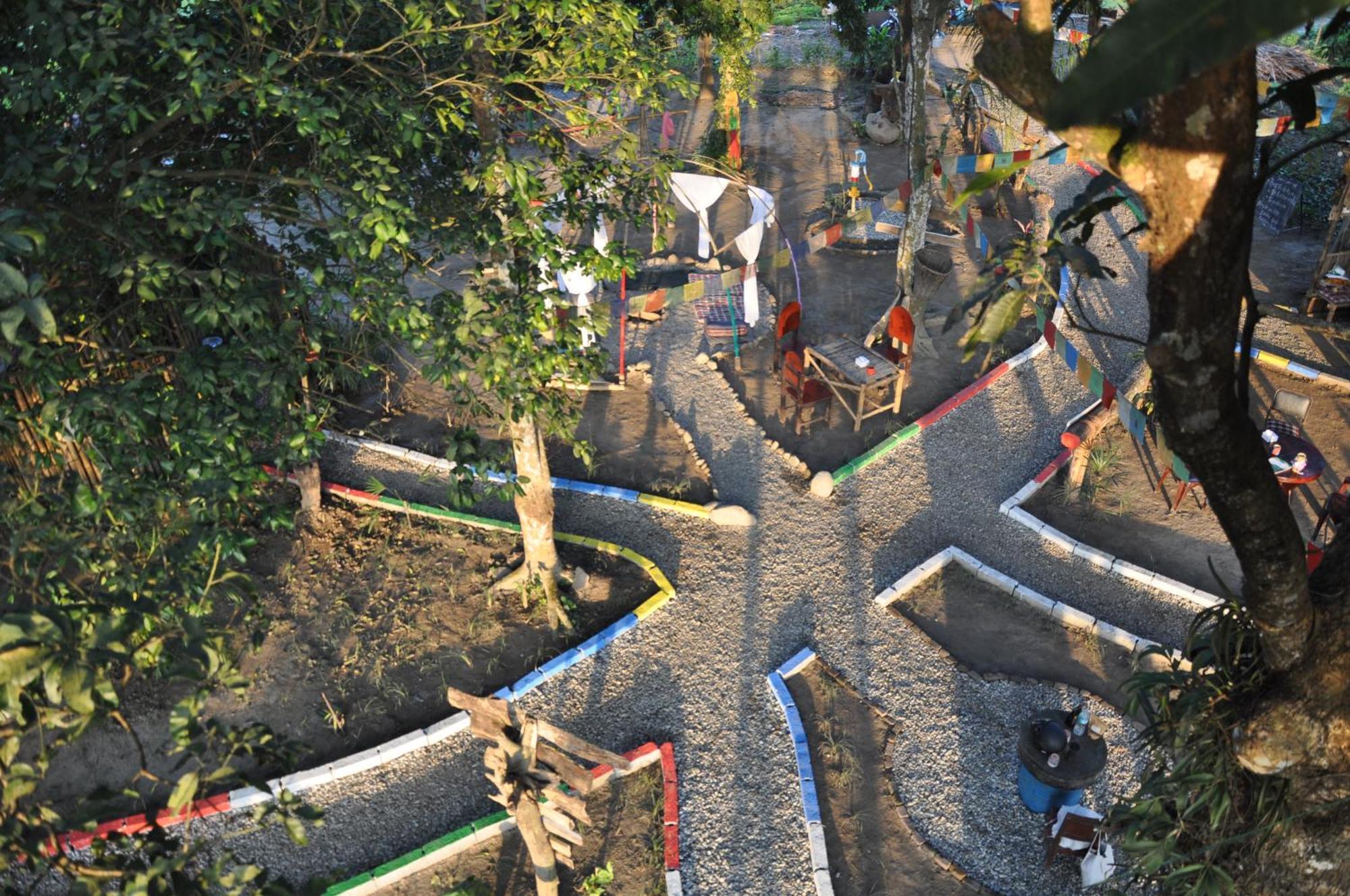 Pemsee'S Tree Town - Eco-Friendly,Tree House Hostel Sauraha Esterno foto