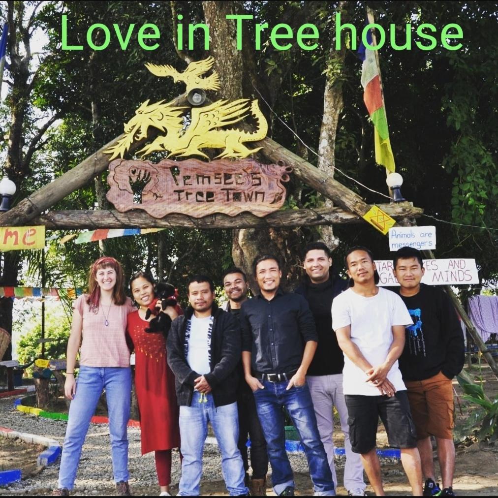 Pemsee'S Tree Town - Eco-Friendly,Tree House Hostel Sauraha Esterno foto