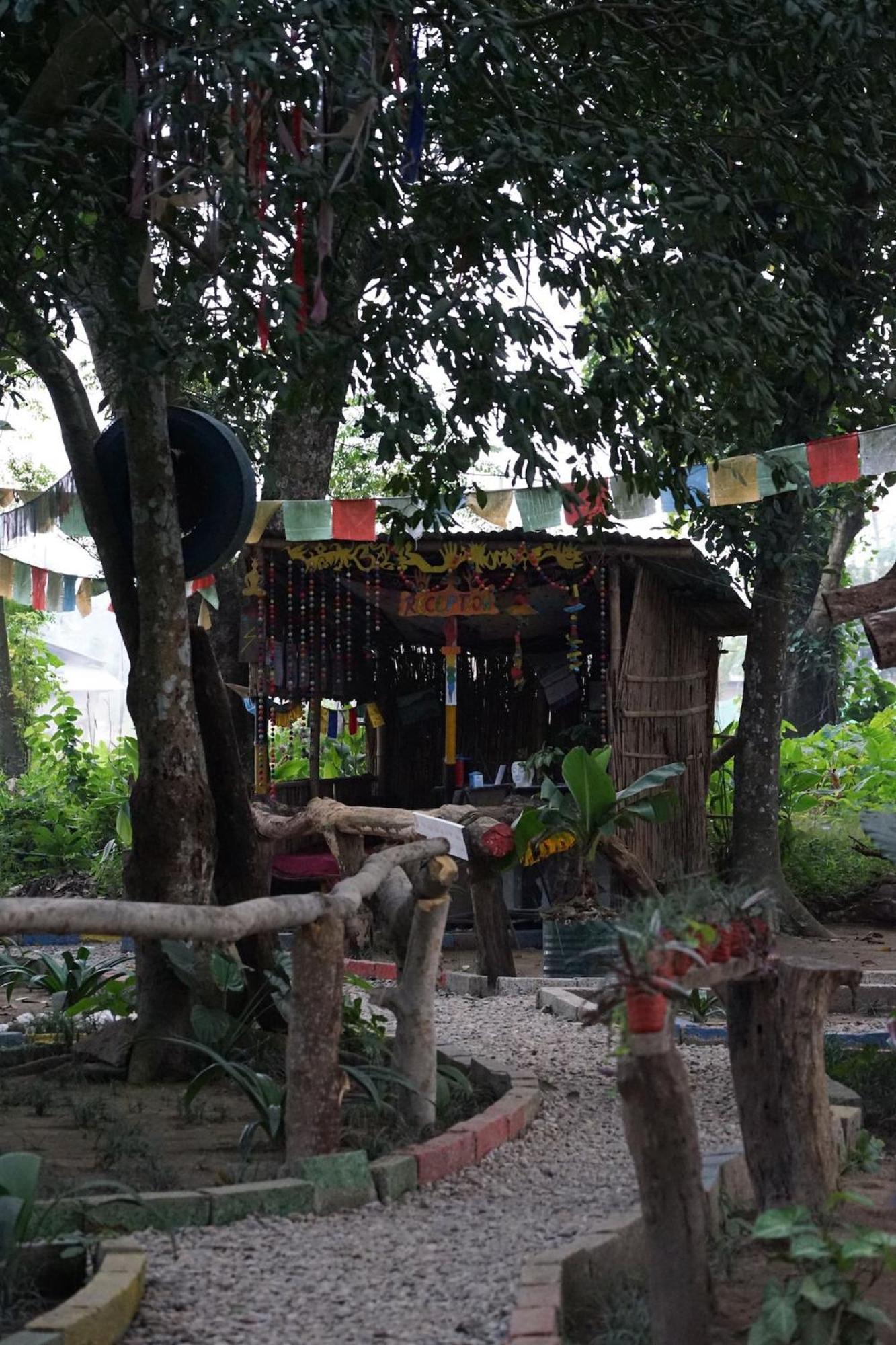 Pemsee'S Tree Town - Eco-Friendly,Tree House Hostel Sauraha Esterno foto