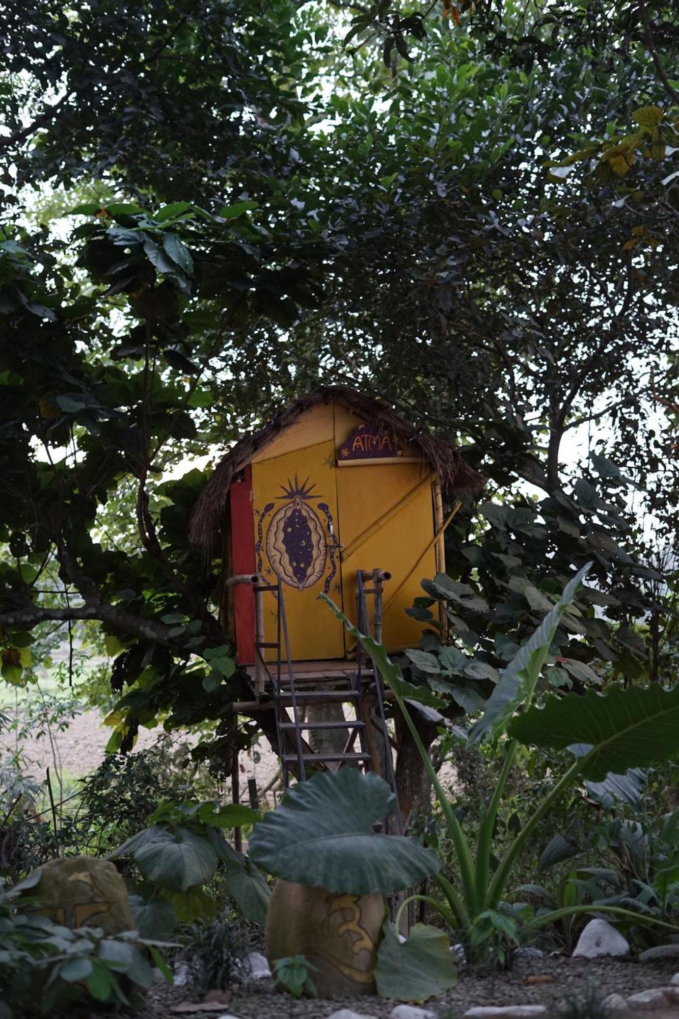 Pemsee'S Tree Town - Eco-Friendly,Tree House Hostel Sauraha Esterno foto